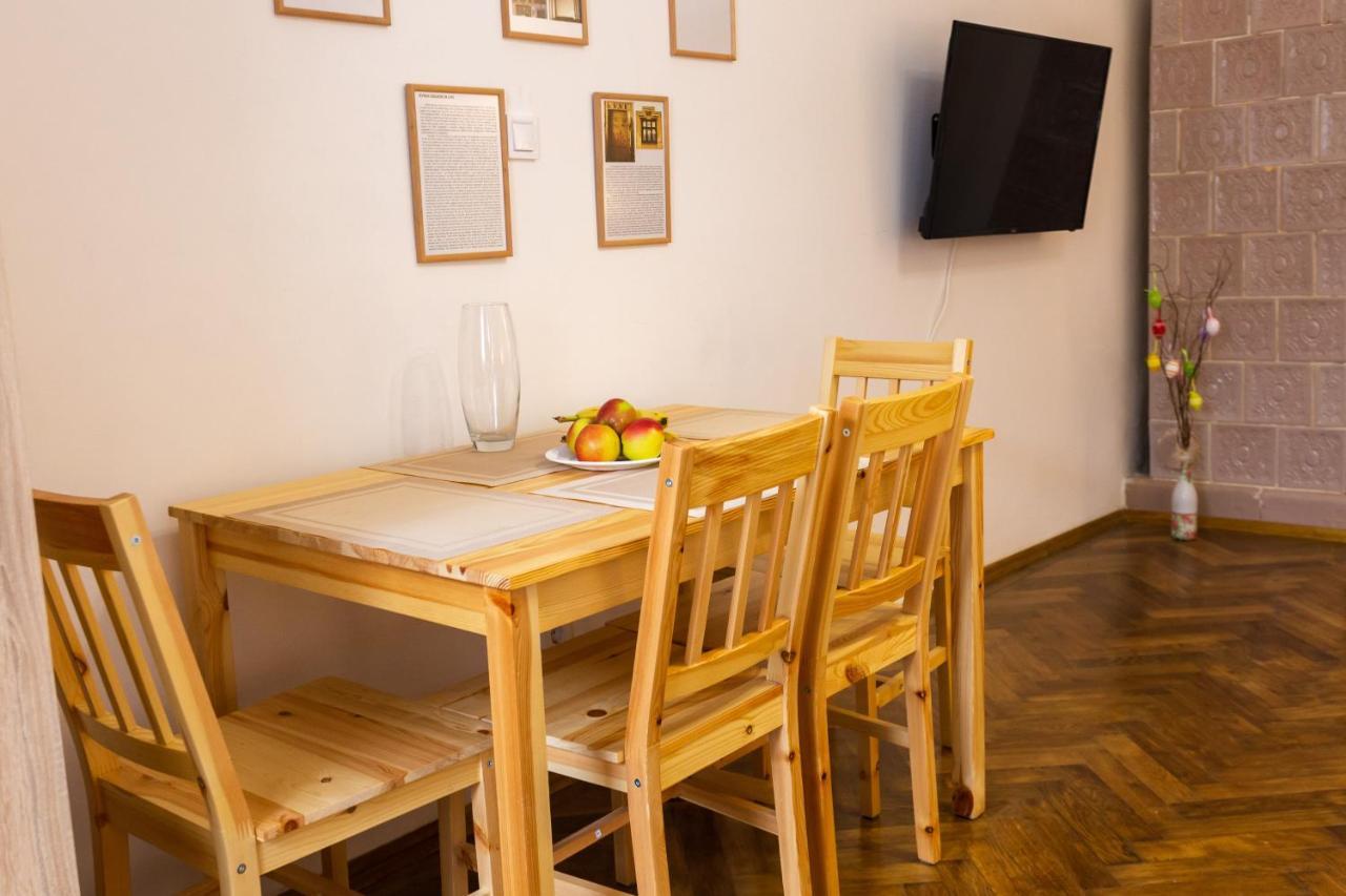 Peaceful Studio On Rynok Square Lviv Ngoại thất bức ảnh