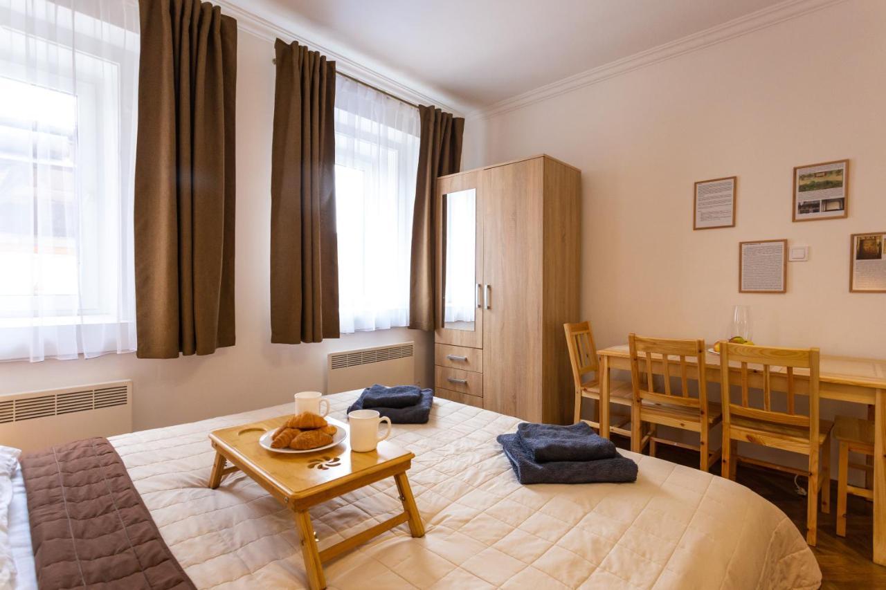 Peaceful Studio On Rynok Square Lviv Ngoại thất bức ảnh