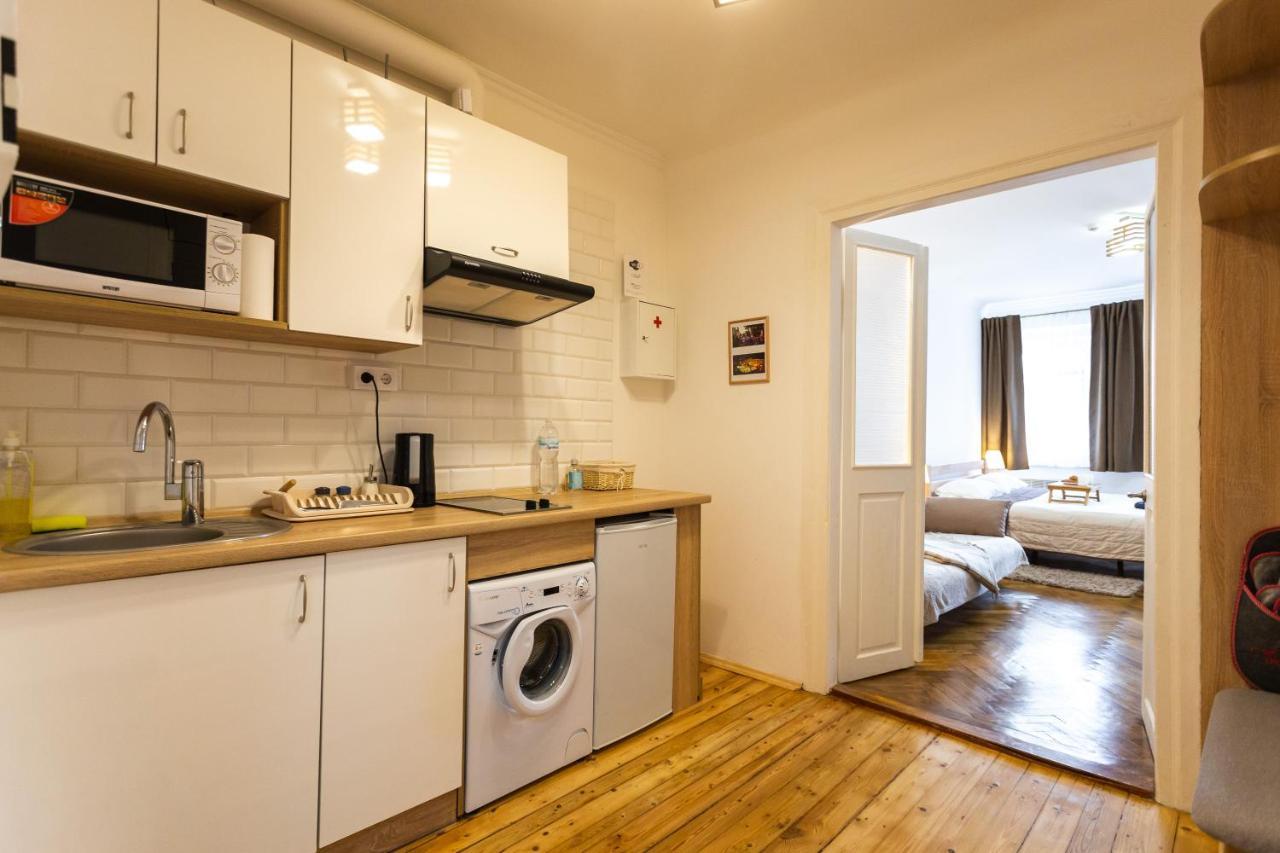 Peaceful Studio On Rynok Square Lviv Ngoại thất bức ảnh
