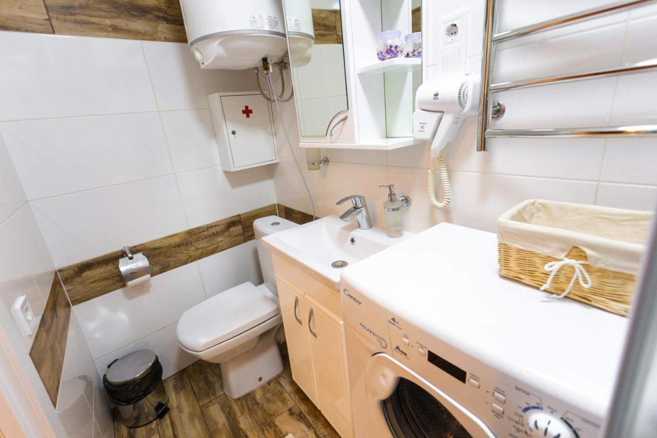 Peaceful Studio On Rynok Square Lviv Ngoại thất bức ảnh